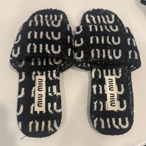 Miu Miu Logo Slides
